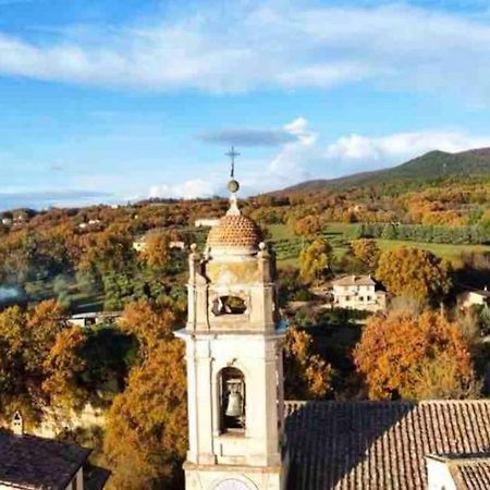 La Casina Di Nada Appartement Massa Martana Buitenkant foto