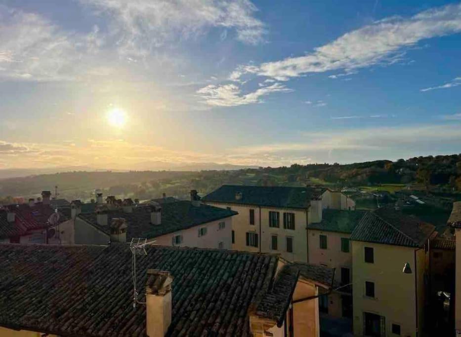 La Casina Di Nada Appartement Massa Martana Buitenkant foto