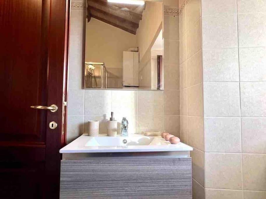 La Casina Di Nada Appartement Massa Martana Buitenkant foto