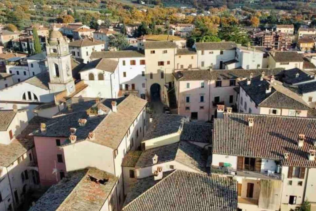 La Casina Di Nada Appartement Massa Martana Buitenkant foto