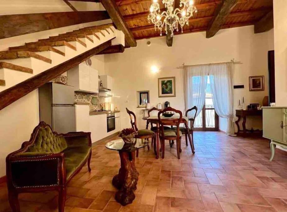 La Casina Di Nada Appartement Massa Martana Buitenkant foto