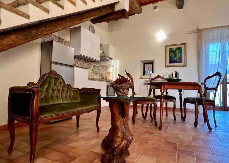 La Casina Di Nada Appartement Massa Martana Buitenkant foto